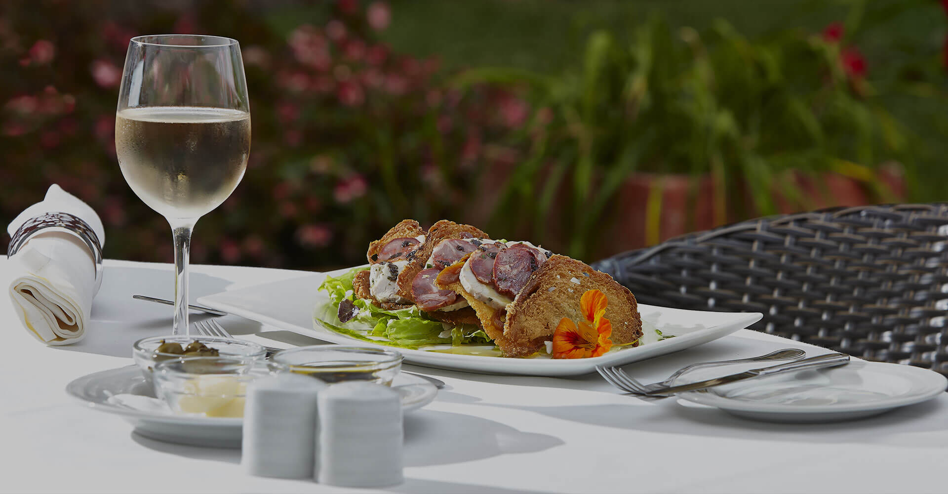 home_restaurant2_sectionbg9